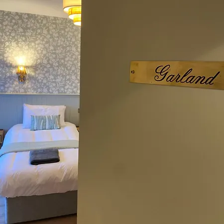 Coastal Way - Near Cliffs Of Moher 3*
