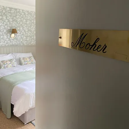Coastal Way - Near Cliffs Of Moher Bed and Breakfast